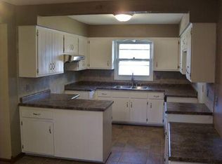3989 S 71st St, Milwaukee, WI 53220