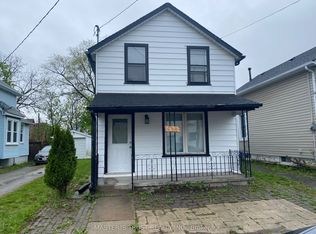 4744 Park St, Niagara Falls, ON L2E2R1