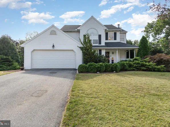 268 Faith Dr, Blandon, PA 19510