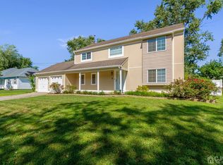 5 Deer Ln, Jackson, NJ