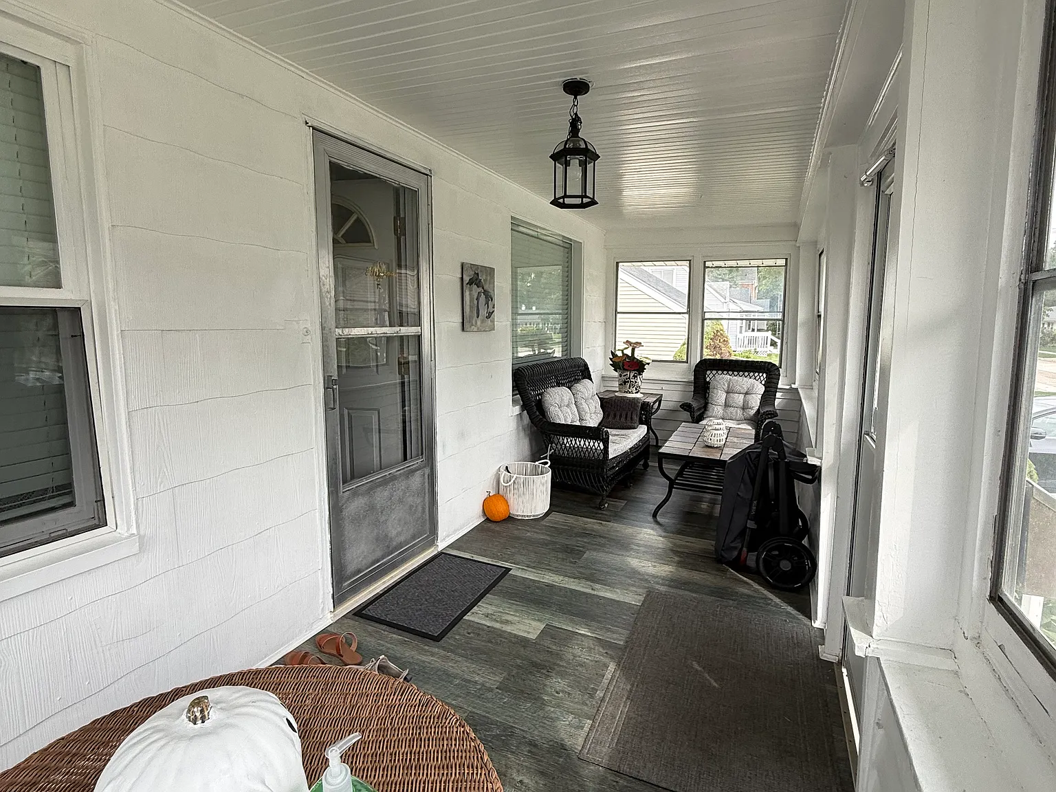 3 bed, 1659 sqft, $3,200 — Photo 2