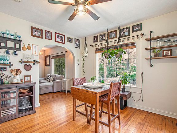 5th image of 5882 N Riverview Dr
