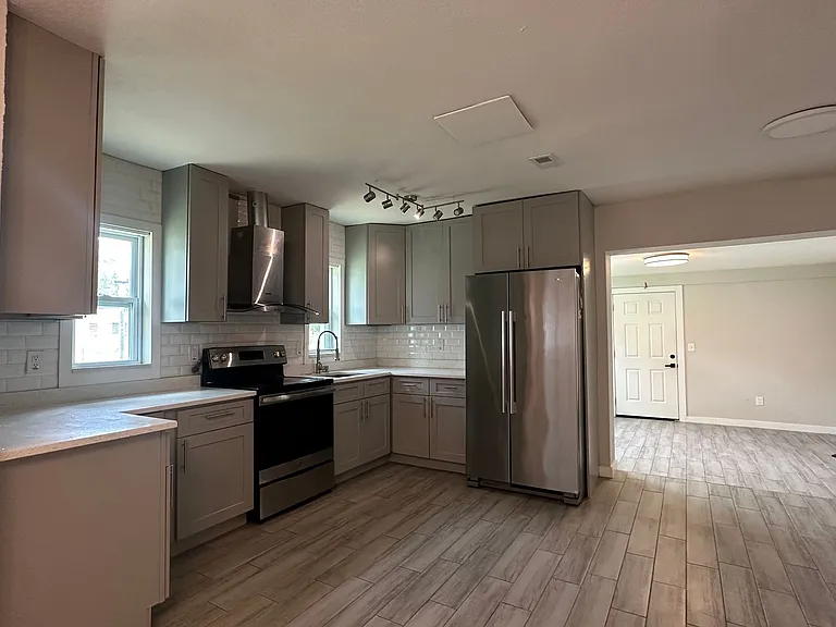517 San Juan Blvd — Photo 4