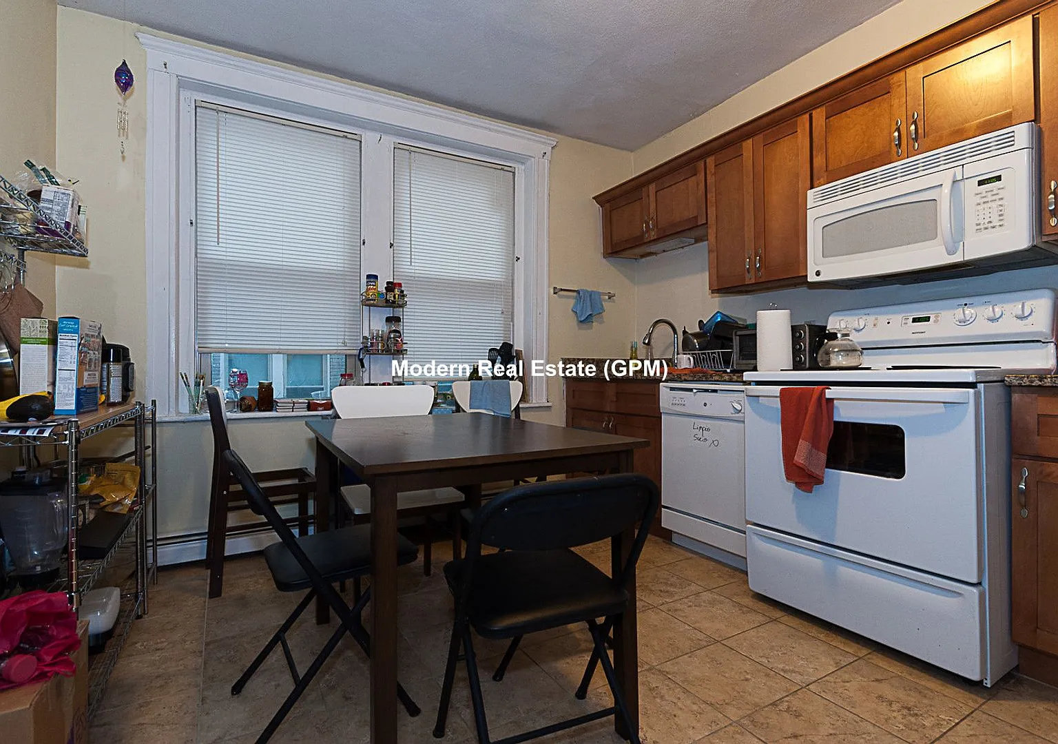 Brighton 2 Bed W Dishwasher Available For A 9/1 Move-In! Great Deal!! — Photo 3