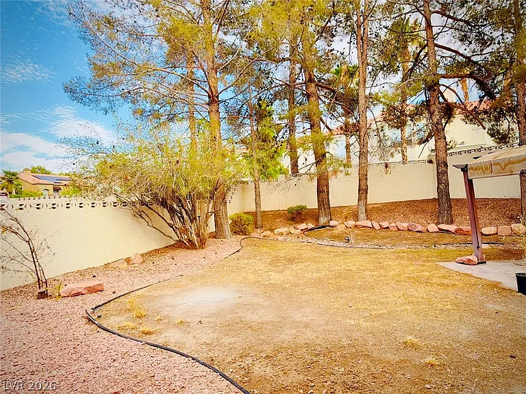 8405 Justine Ct — Photo 45