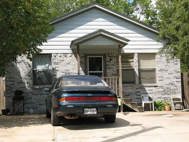 2nd image of 1108 Dale St