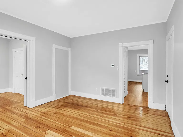 863 Chicopee St #1L — Photo 9