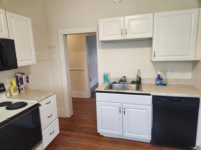 588 Railroad Ave #3 — Photo 5