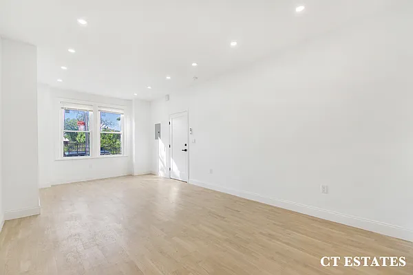 Living room, photo 1