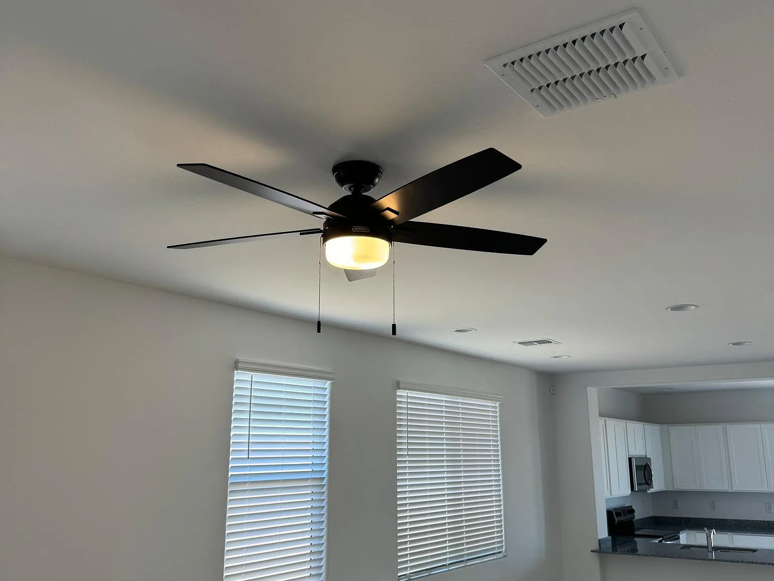 3 bed, 1397 sqft, $1,695 — Photo 3