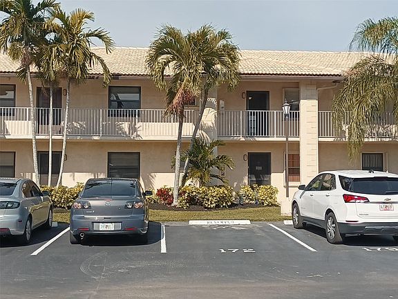 5th image of 5520 Lakeside Drive #204