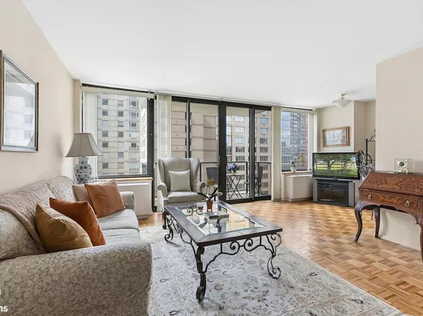 161 West 61st Street image 1 of 15