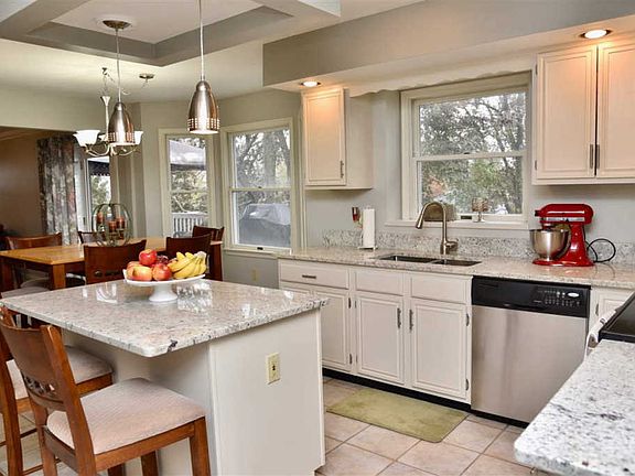 2nd image of 509 Metcalf Dr