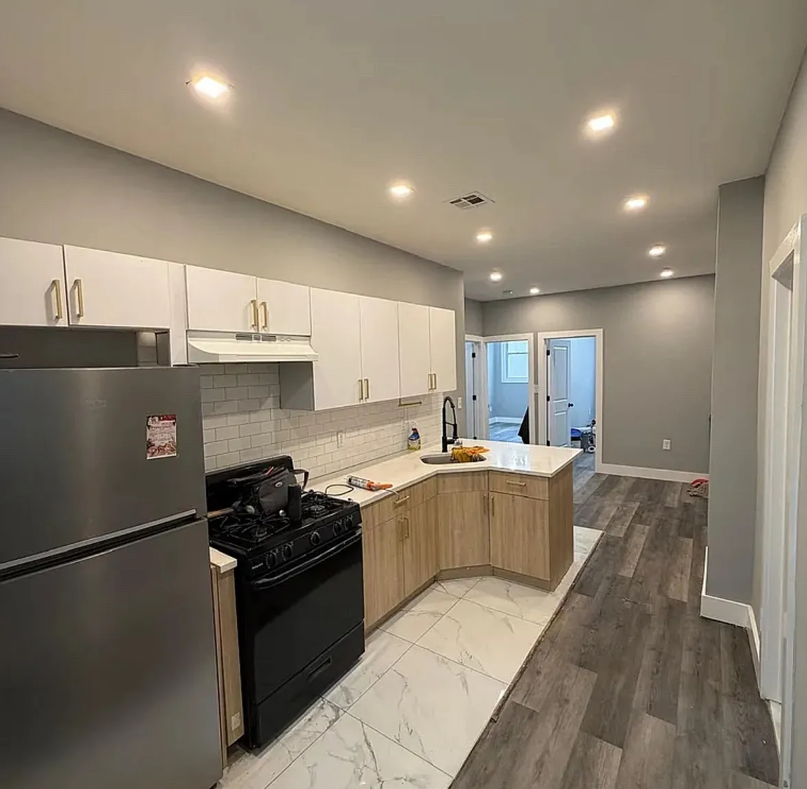 3 bed, $2,350 — Photo 1