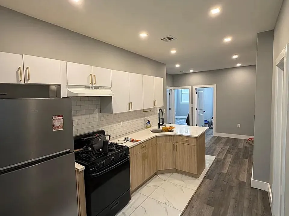 235 2nd St #1