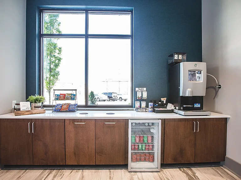 Leasing Office - Phase 1