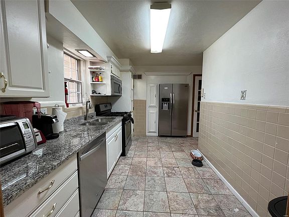 3rd image of 8511 Rosalie Ave