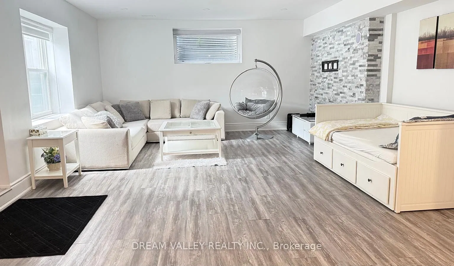 1 bed, $2,000 — Photo 2
