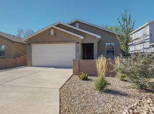 225 Piedra Lisa Dr NE, Bernalillo, NM 87004