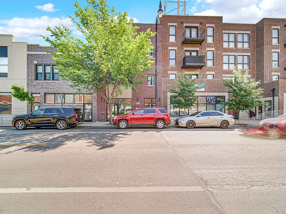3225 S Halsted St #3