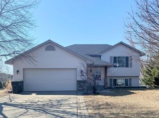 1608 Griffing Park Rd, Buffalo, MN 55313