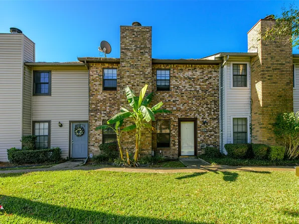 9987 Smugglers Cove Ln, Shreveport, LA 71115
