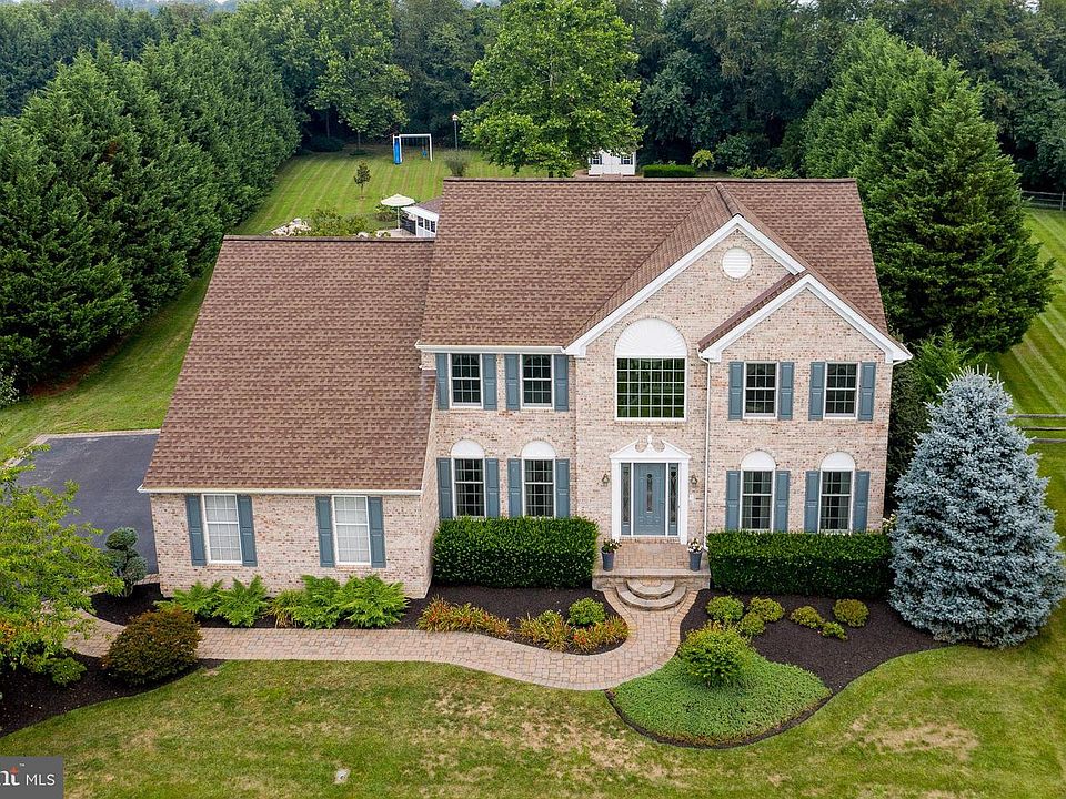 1st image of 44 Manassas Dr