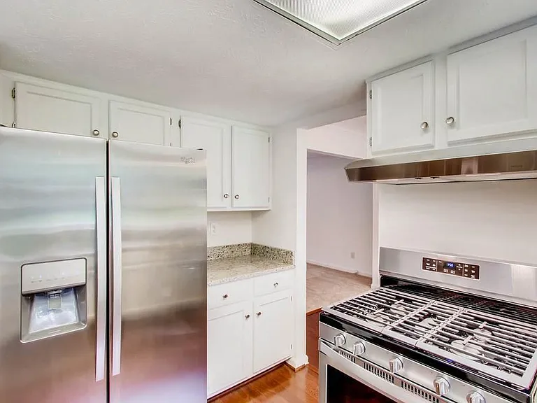 4371 Heritage Glen Ct — Photo 9