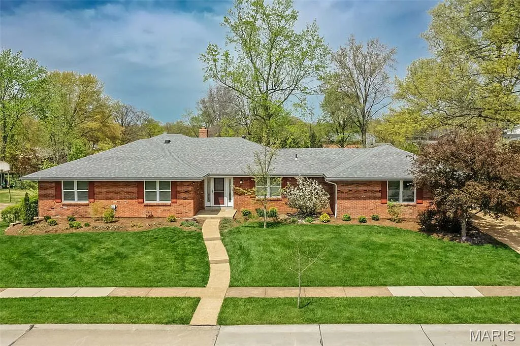 5311 Zamora Dr photo 1