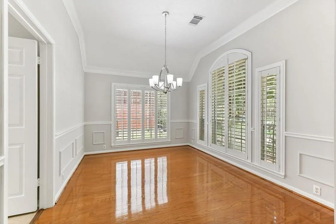 4 bed, 2.0 bath, 2246 sqft, $3,200 — Photo 4