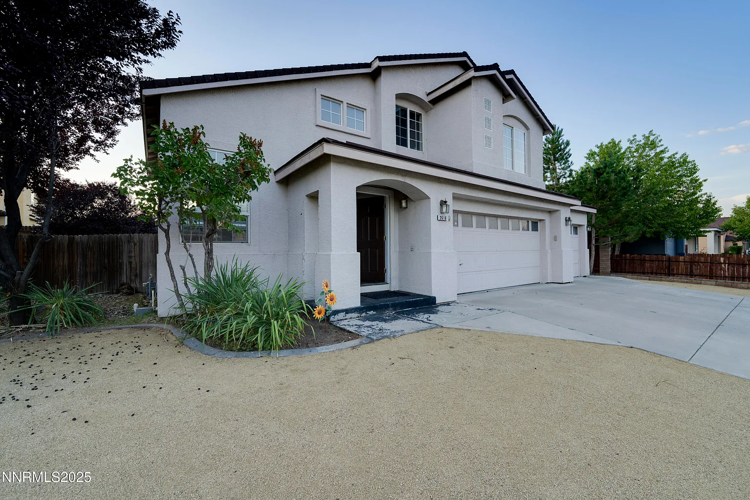 2616 Carriage Crest Dr photo 1