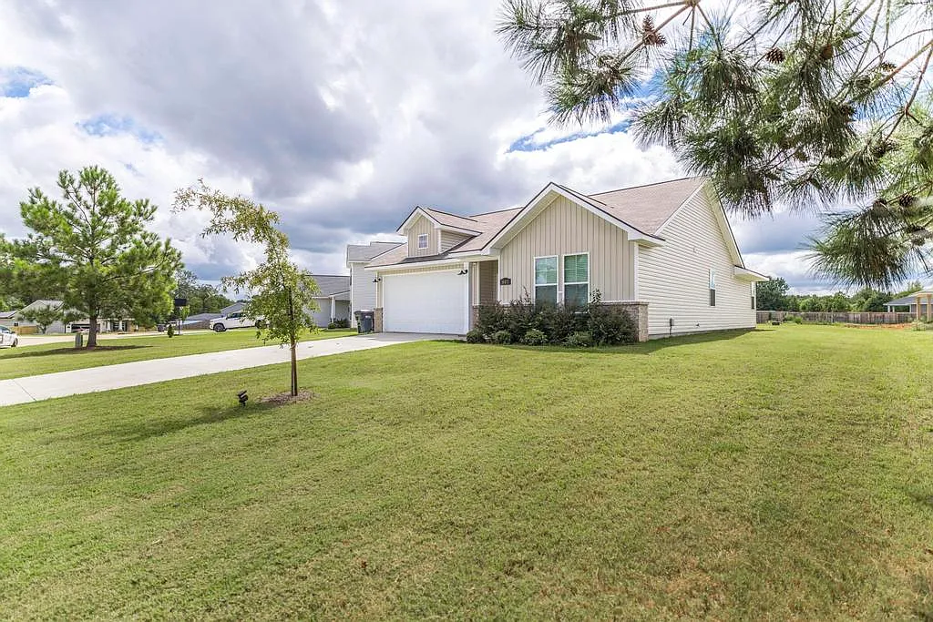 807 Ivy Glen Drive - 1 — Photo 3