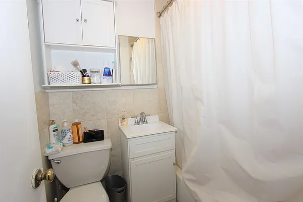 Rented by Dynamik Realty | media 6