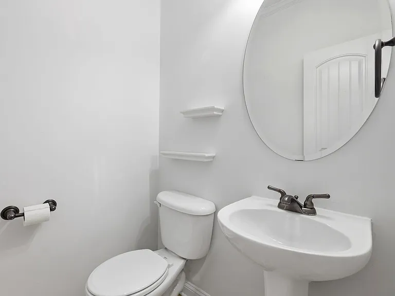 80 Valor Cir — Photo 23