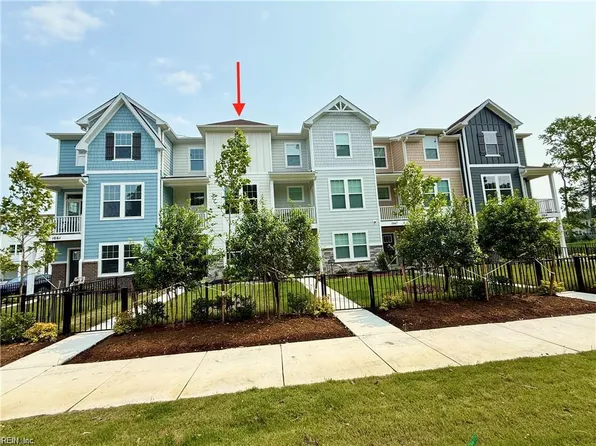 1063 Butte Ln, Chesapeake, VA 23320