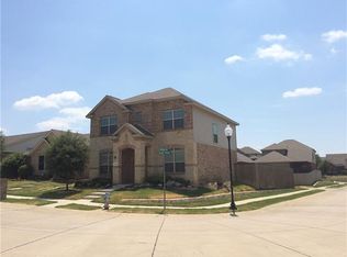 9000 Spurs Trl, Aubrey, TX 76227