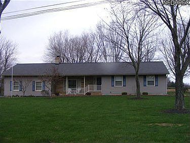 1st image of 921 Meadowood Blvd