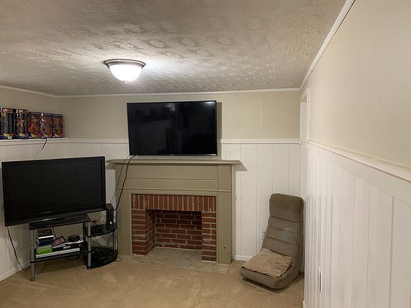 3rd image of 4415 W 56th St