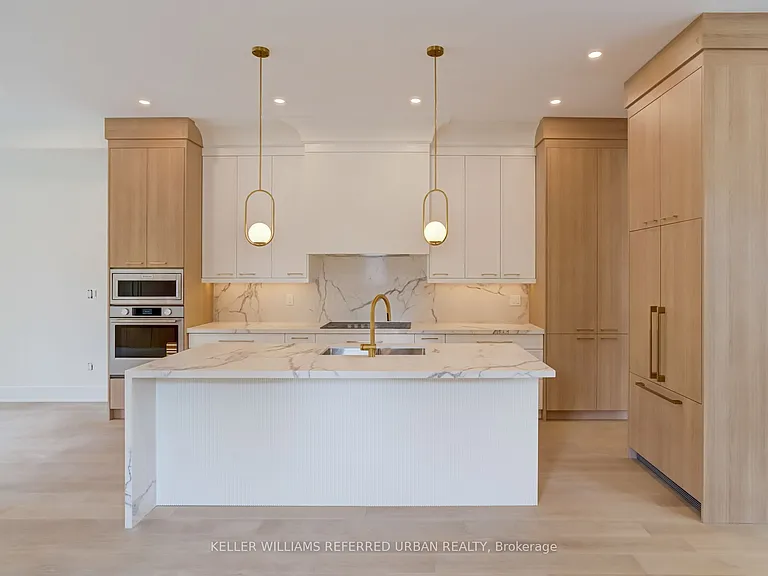 39 Wesley Ave — Photo 15