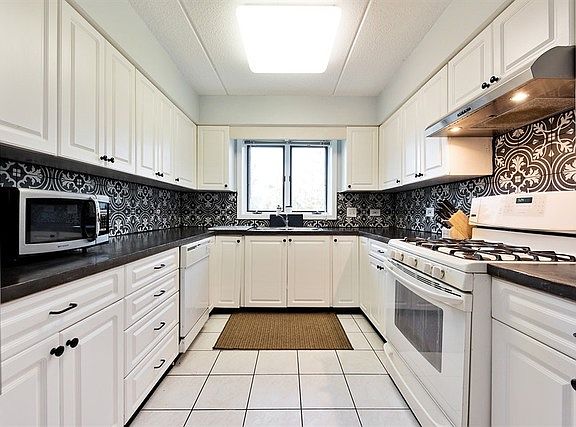 4th image of 6400 W Berteau Ave #1-208
