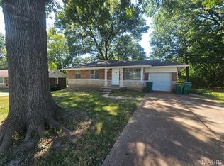 9725 Griffin Dr, Saint Louis, MO 63137