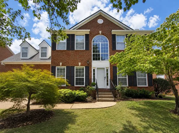 7020 Meadow Ridge Cir, Nashville, TN 37221