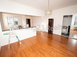 22-69 36th St #1B, Astoria, NY 11105