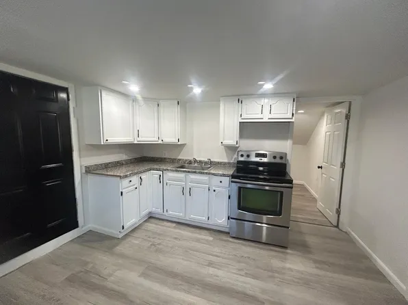 44 1st St #2, Glens Falls, NY 12801