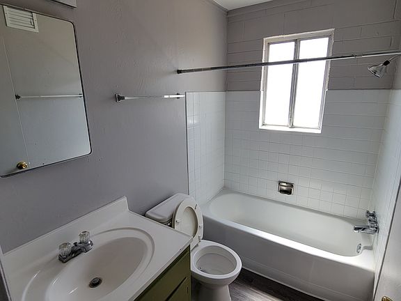 5th image of 380 Taylor Dr #18