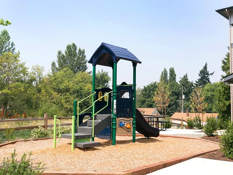 Taylor Creek Apartments — Photo 6