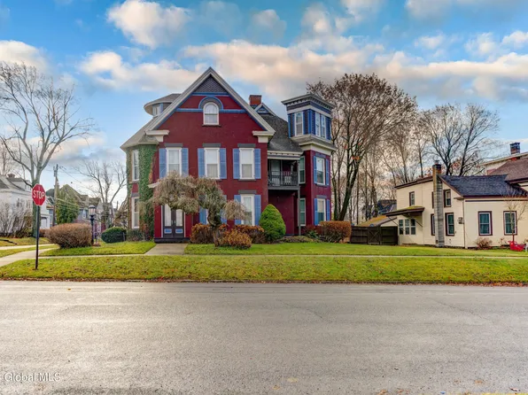 2 W Montgomery Street, Johnstown, NY 12095