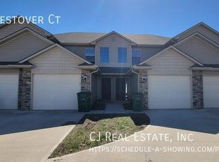 21619 Westover Ct, Peculiar, MO 64078