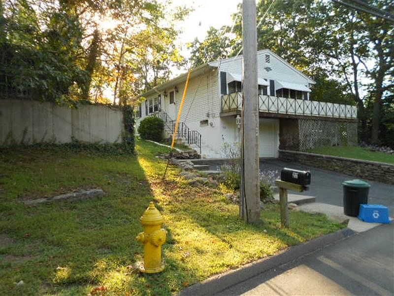 2nd image of 211 Mansfield Grove Rd