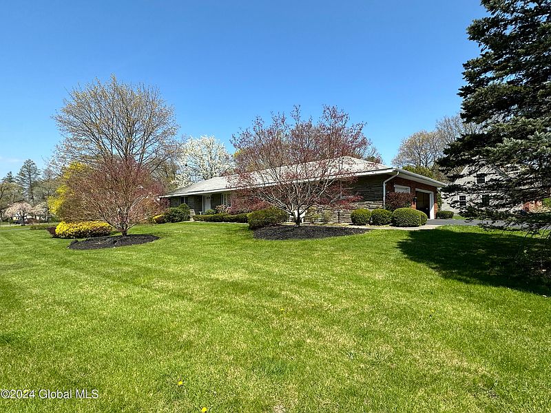 3rd image of 2209 Central Parkway